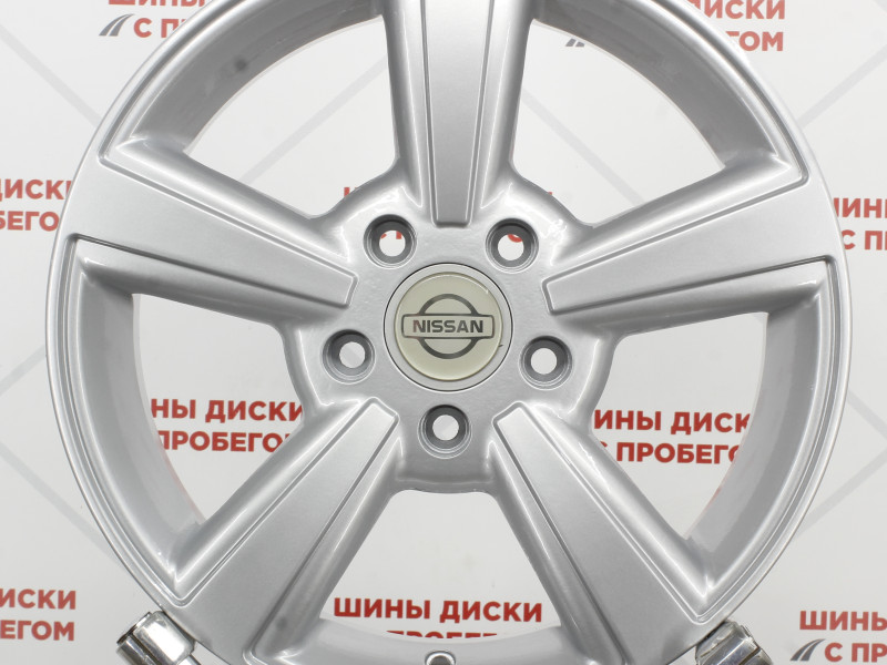 Replica  Nissan  6,5\R16 5*114,3 ET40  d66,1  Серебро/окрас  [122021813490]  с пробегом/888